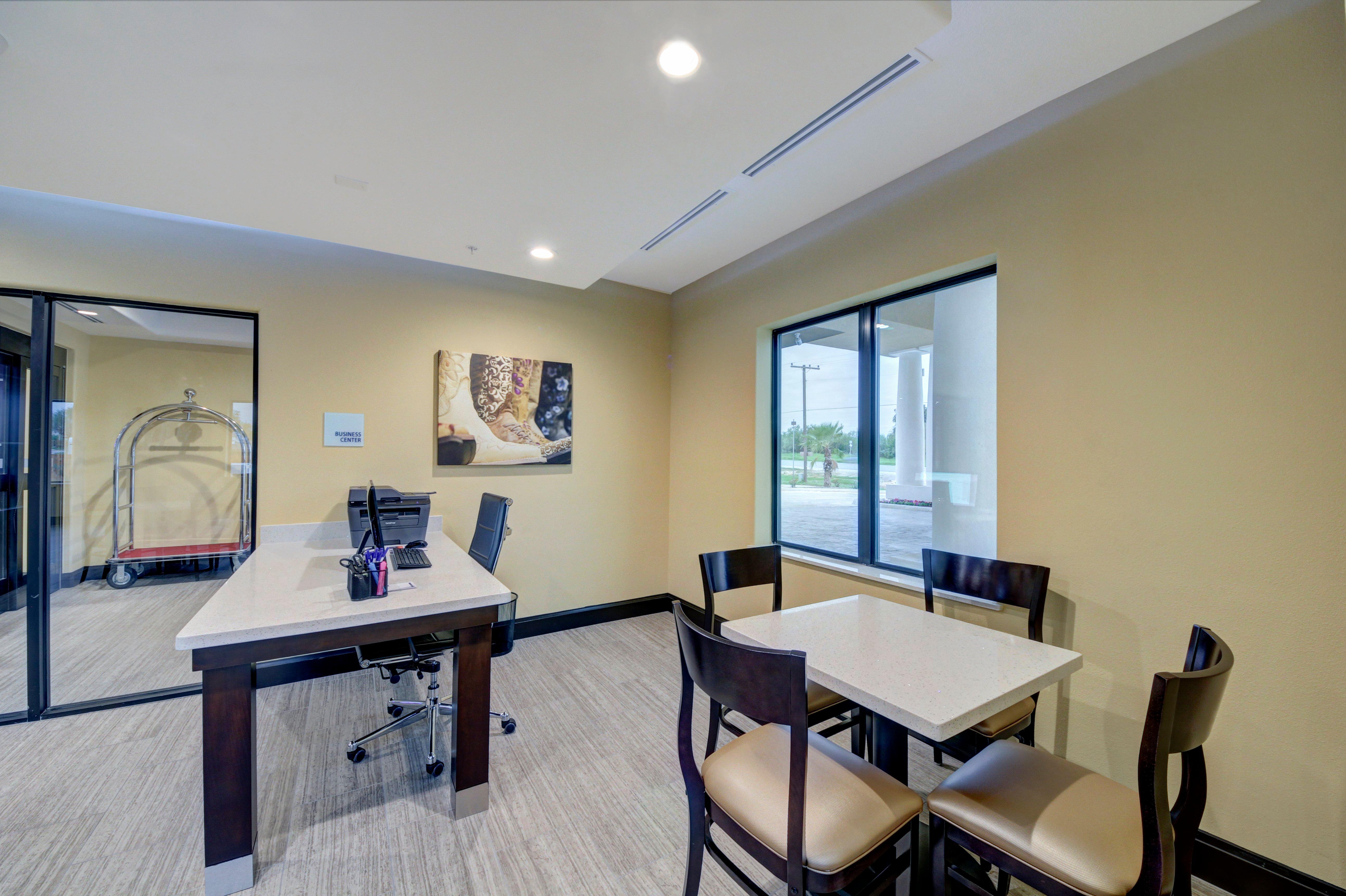 Holiday Inn Express Carrizo Springs Dış mekan fotoğraf